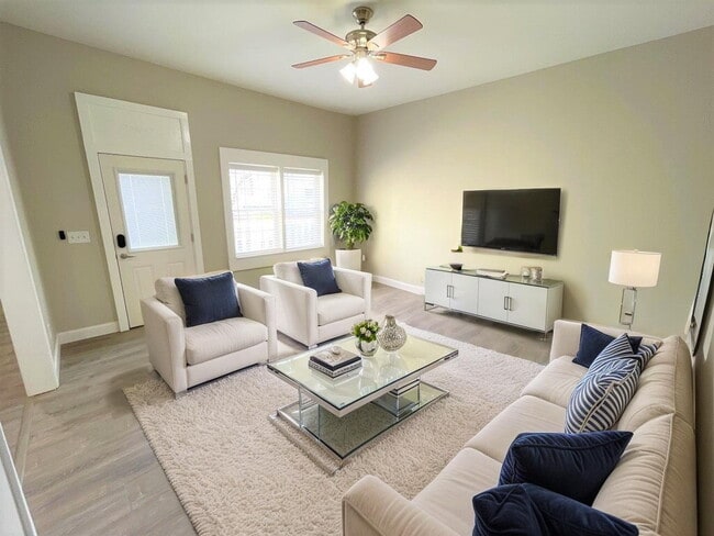 Building Photo - 4723 Peabody Ave