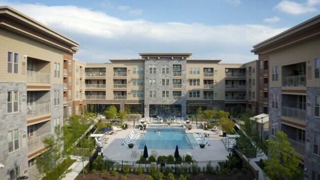 Building Photo - 751 Vandenburg Rd