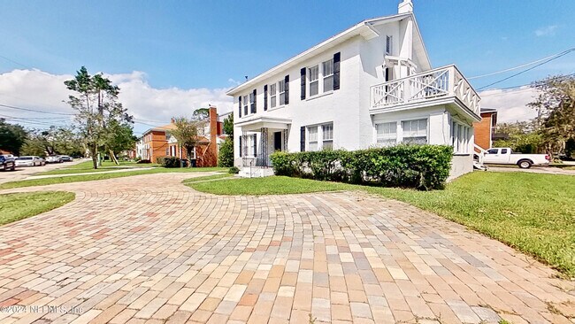 Building Photo - 1279 Belmont Terrace
