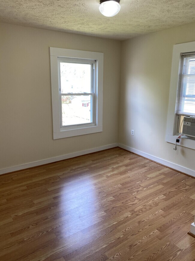 806 Weedon St Unit B, Fredericksburg, VA 22401 Apartment for Rent in