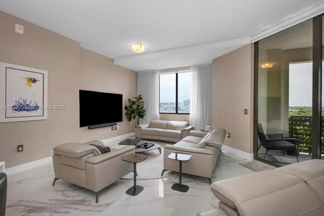 Building Photo - 301 Altara Ave