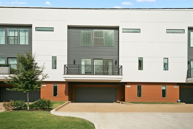 Building Photo - 5023 Fuqua St