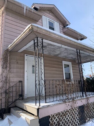 Building Photo - 711 11th St NE