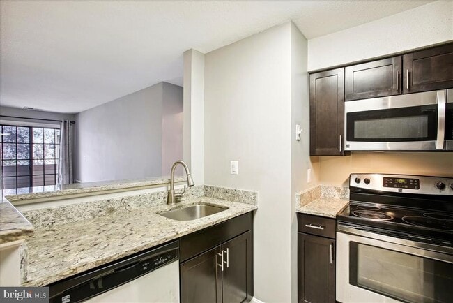 Building Photo - 6939 Mary Caroline Cir