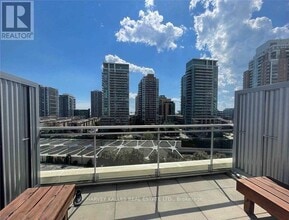 Building Photo - 1029 King St W