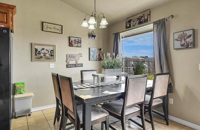 Building Photo - 1500 Sommerset Pl