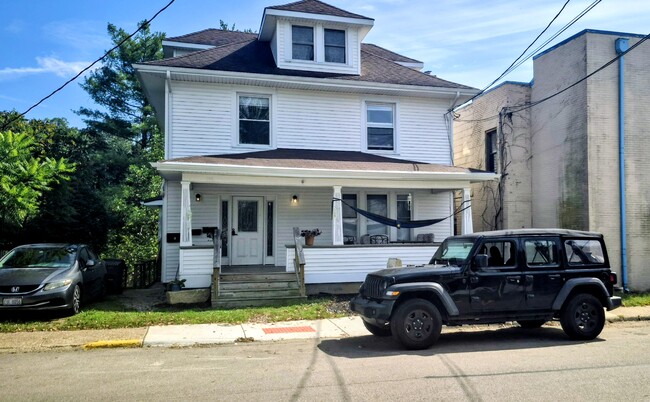 Building Photo - 186 N Lancaster St