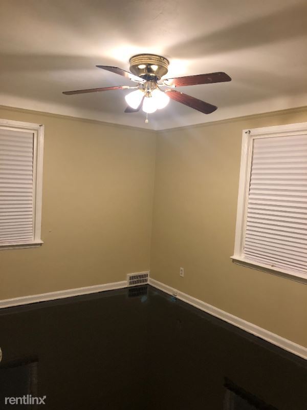 Building Photo - 2 br, 1 bath House - 18202 Biltmore