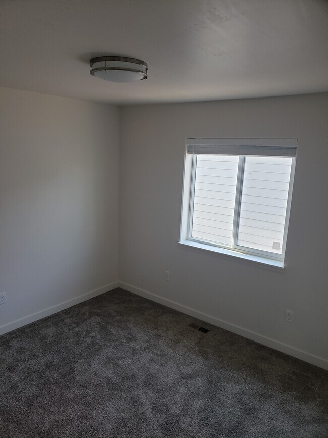 Foto del edificio - 712 Schodde Ave