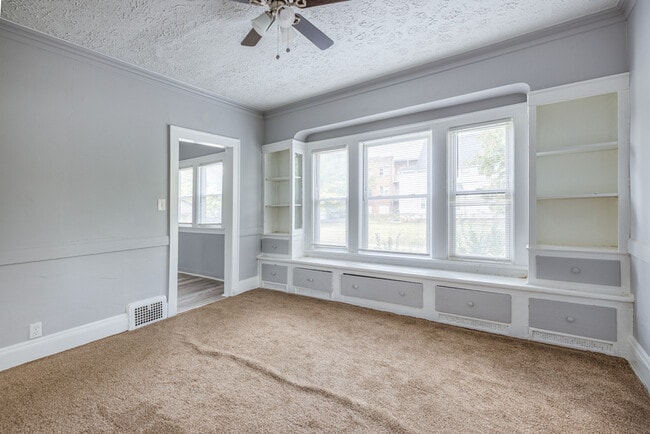 Foto del edificio - 438 E 152nd St