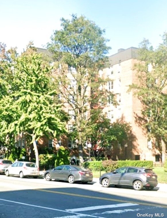 6535 Yellowstone Blvd Unit 4G, Queens, NY 11375 Room for Rent in