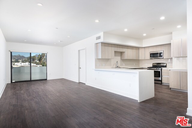 Foto del edificio - 409 N Hayworth Ave