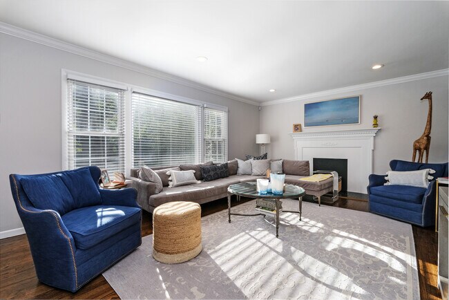 Foto del edificio - 393 Milton Rd