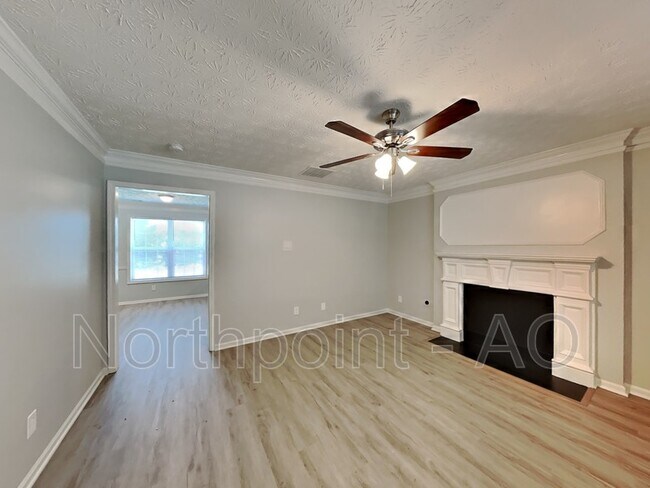 Building Photo - 3868 Leyland Dr
