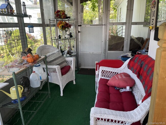 Foto del edificio - 525 Riverleigh Ave