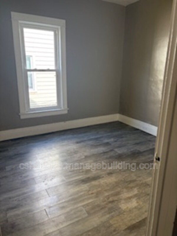 Building Photo - 1193 S Washington Ave