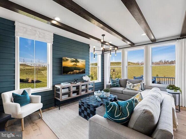 Foto del edificio - 703 Juniper Ct
