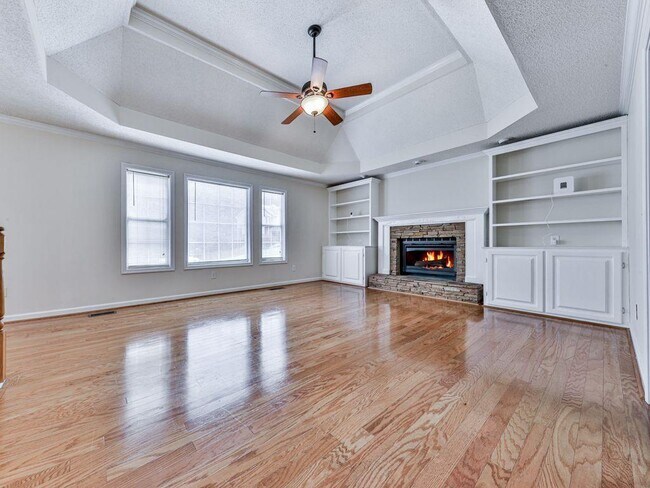 Foto del edificio - 3007 Clove Tree Ln