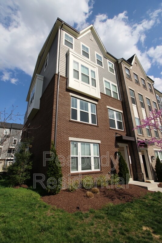 Building Photo - 14911 River Walk Way
