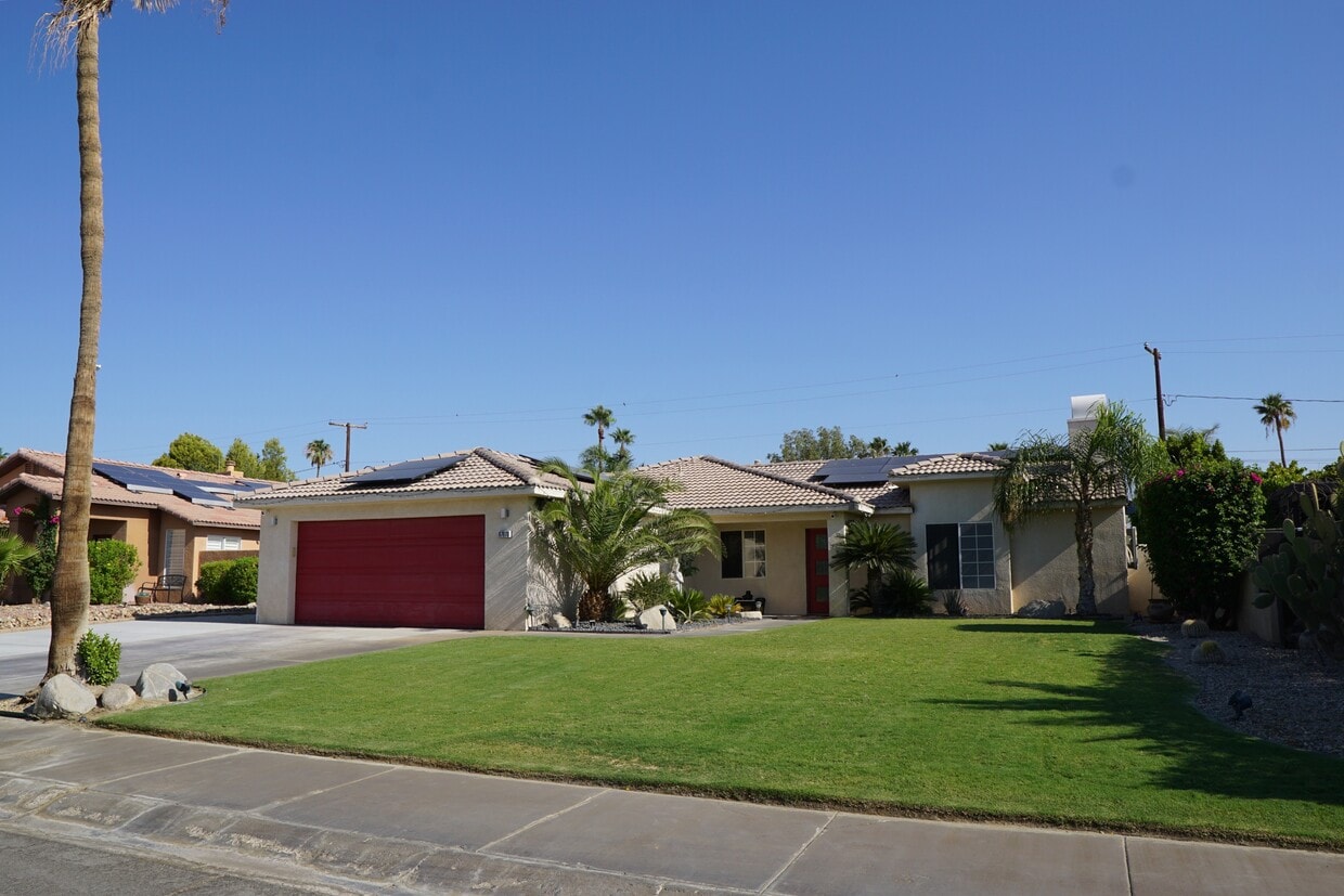 Primary Photo - 67670 Ovante Rd