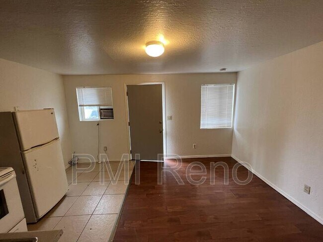 Foto del edificio - 1247 W 1st St
