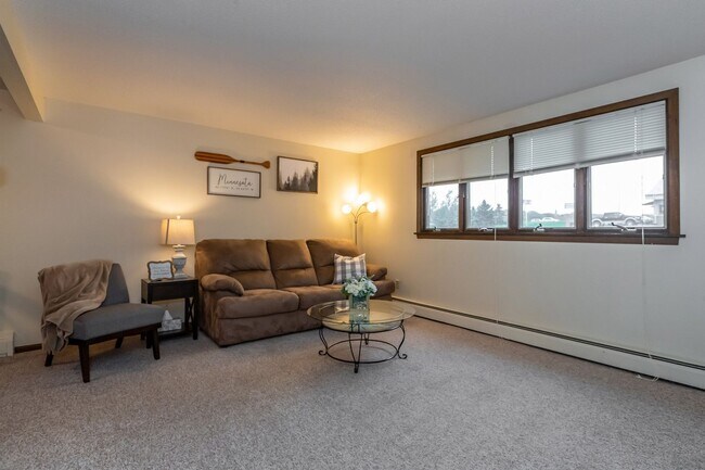 Foto del edificio - 3406 22nd Ave NW