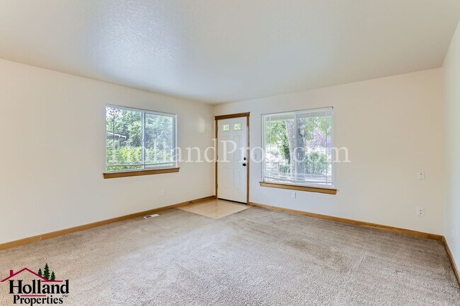 Foto del edificio - 6547 SE Woodstock Blvd