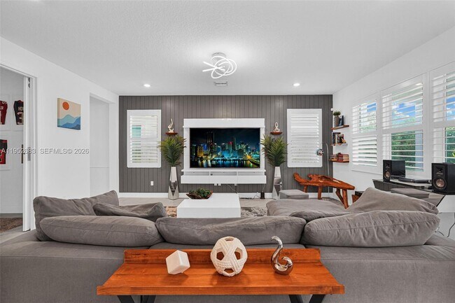 Building Photo - 4091 Pelicano Way