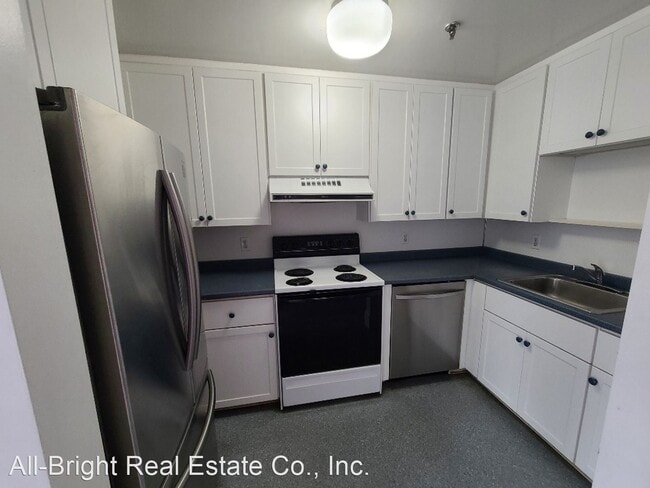 Building Photo - 3 br, 2 bath House - 83 Ivy  #33