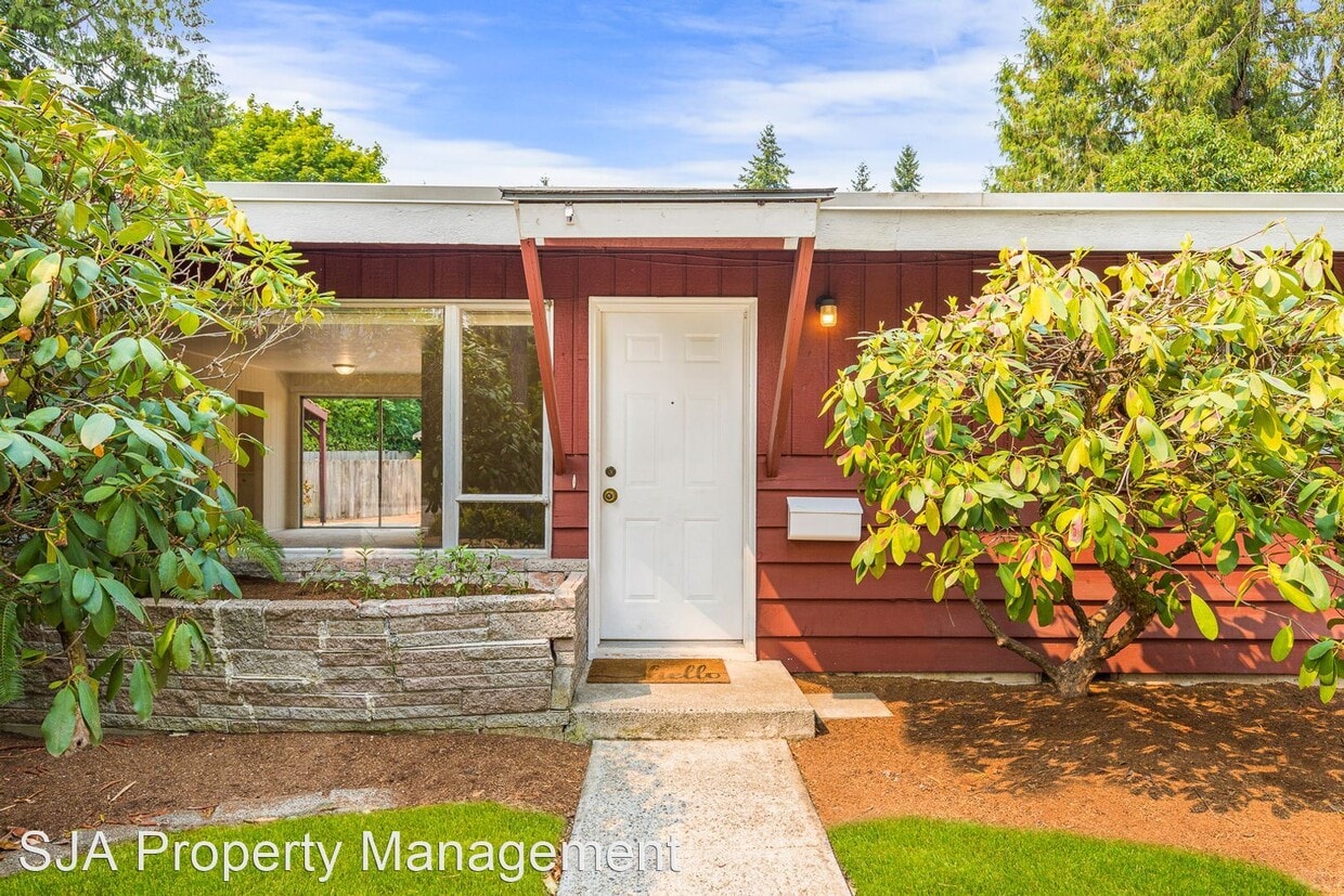 Primary Photo - 4 br, 1.5 bath House - 1815 116th Ave NE