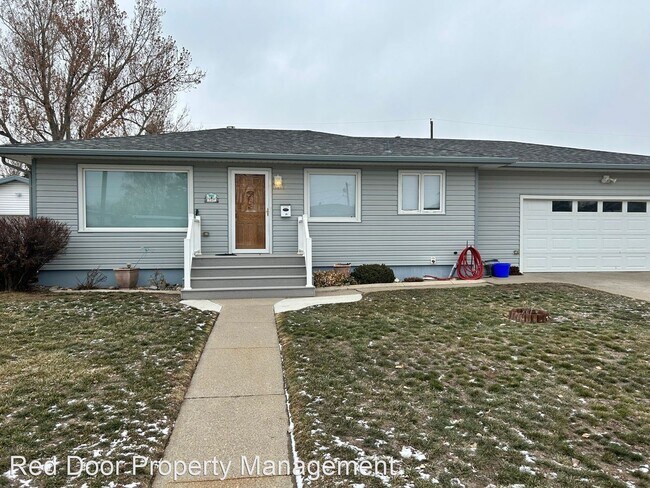 Building Photo - 5 br, 2 bath House - 237 22nd Ave NW - Spa...