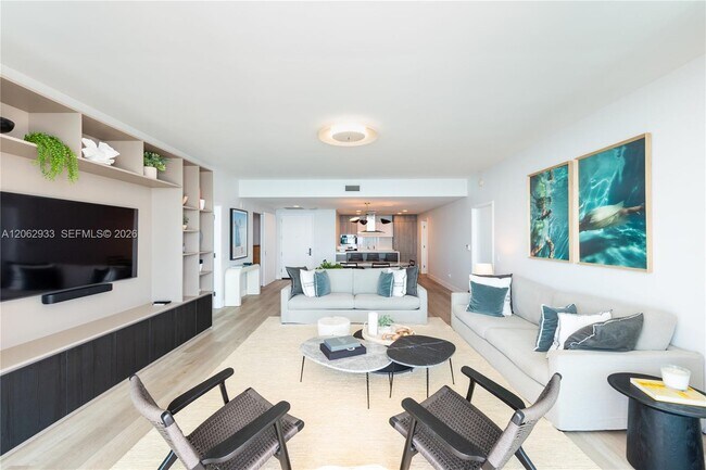 Building Photo - 360 Ocean Dr