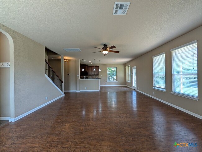 Foto del edificio - 212 Oak Creek Way