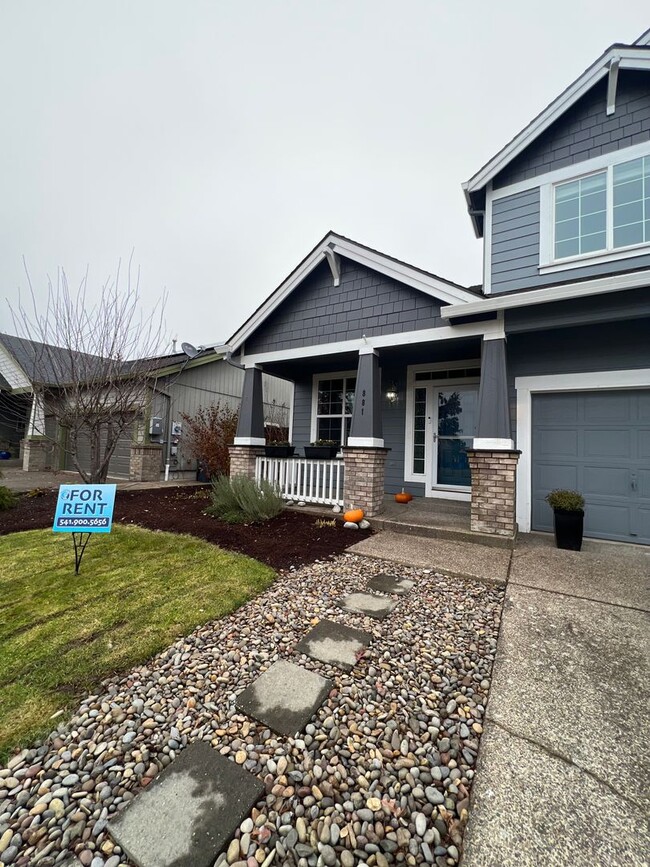 Building Photo - 3-Bedroom 3-Bathroom house across from Can...