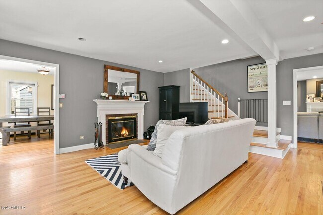 Foto del edificio - 13 Linwood Ave