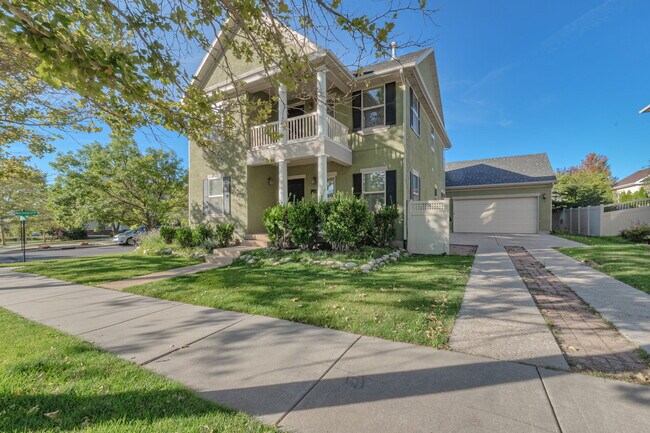 Building Photo - 11474 S Lookout Hill Dr