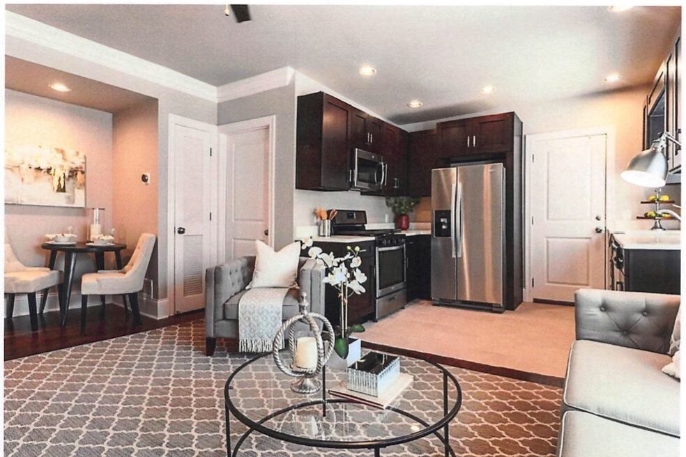 Livingroom/ Kitchen - 3845 Wyandotte St