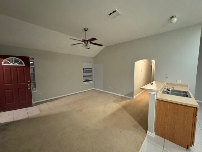 Foto del edificio - 100-102 Prosperity Trail