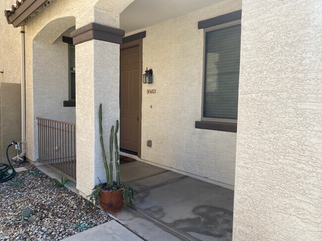 Building Photo - 6823 S 9th Ave