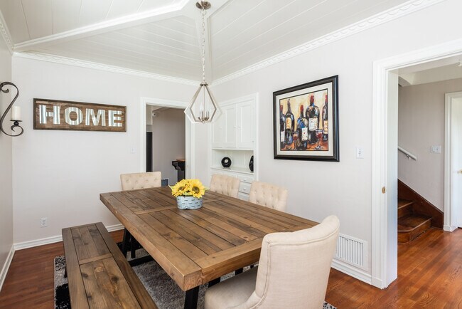 Foto del edificio - 3528 Beechwood Pl