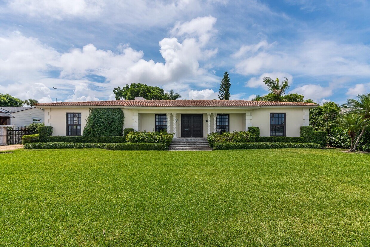 Primary Photo - 2415 S Flagler Dr