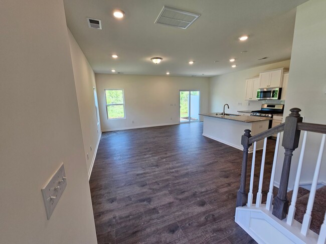 Foto del edificio - Like New End-Unit townhome in Monroe