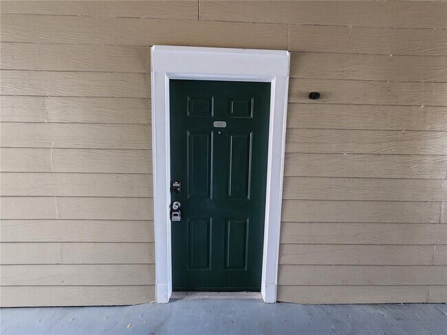 Foto del edificio - 13037 Mulberry Park Dr