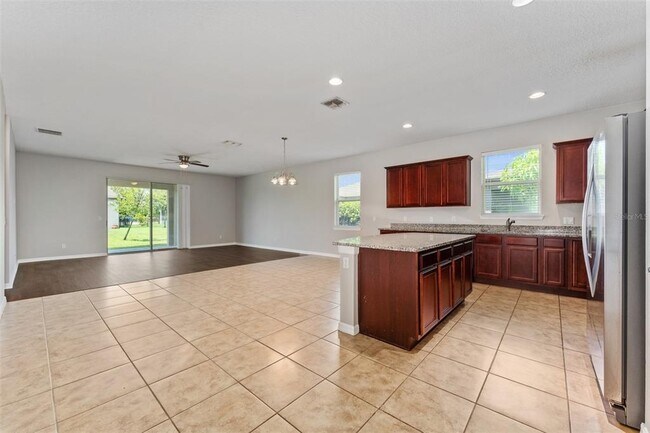 Foto del edificio - 2756 Mead Ave