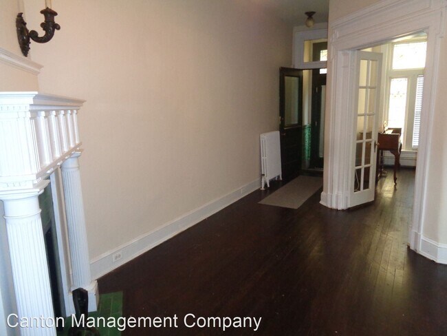 Building Photo - 4 br, 2 bath House - 3403 Bank St.