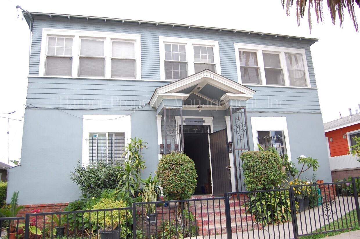 Front Of Building - 341 W Amar St