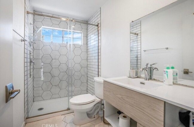 Foto del edificio - 2481 S Bundy Dr