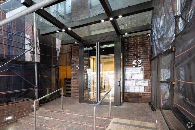 Building Photo - 52 East End Ave