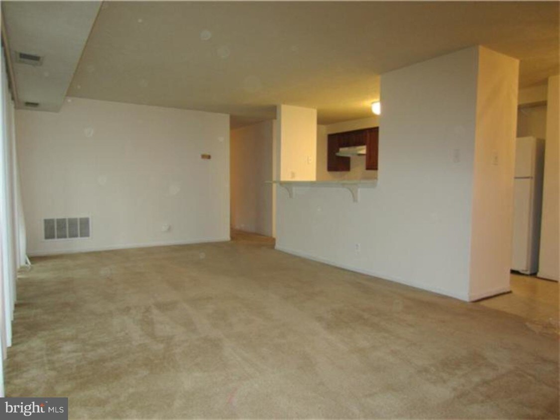 7 Sequoia Ct, Evesham Township, NJ 08053 Apartment for Rent in