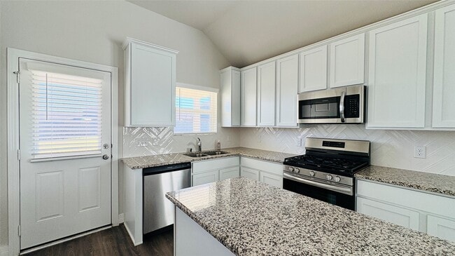 Foto del edificio - 21203 Oceana Hbr Ln